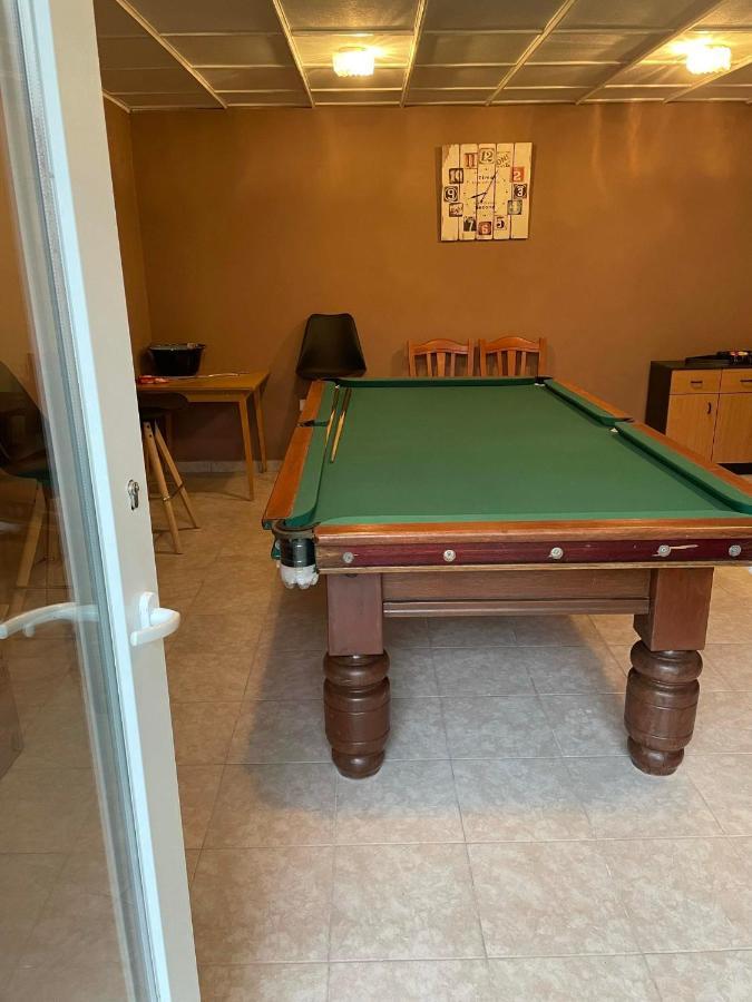 Adam Apartman Hajdúszoboszló Buitenkant foto
