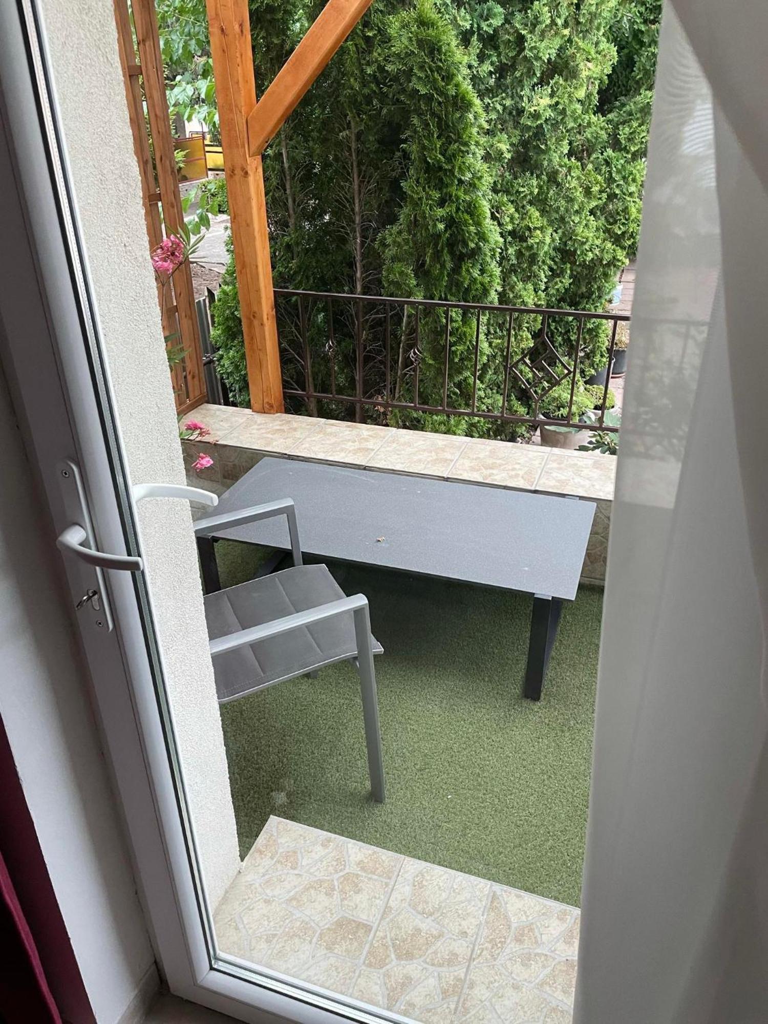 Adam Apartman Hajdúszoboszló Buitenkant foto