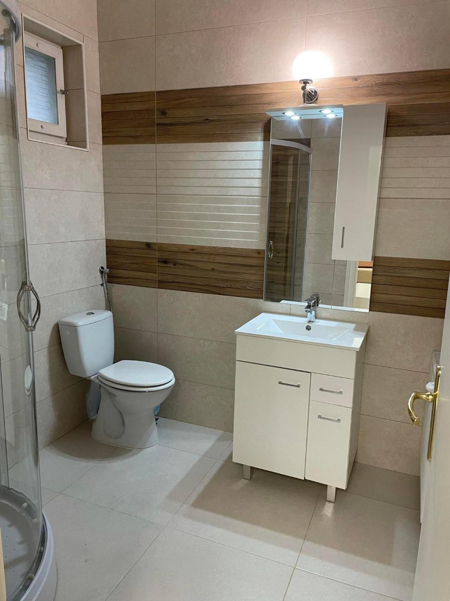 Adam Apartman Hajdúszoboszló Buitenkant foto