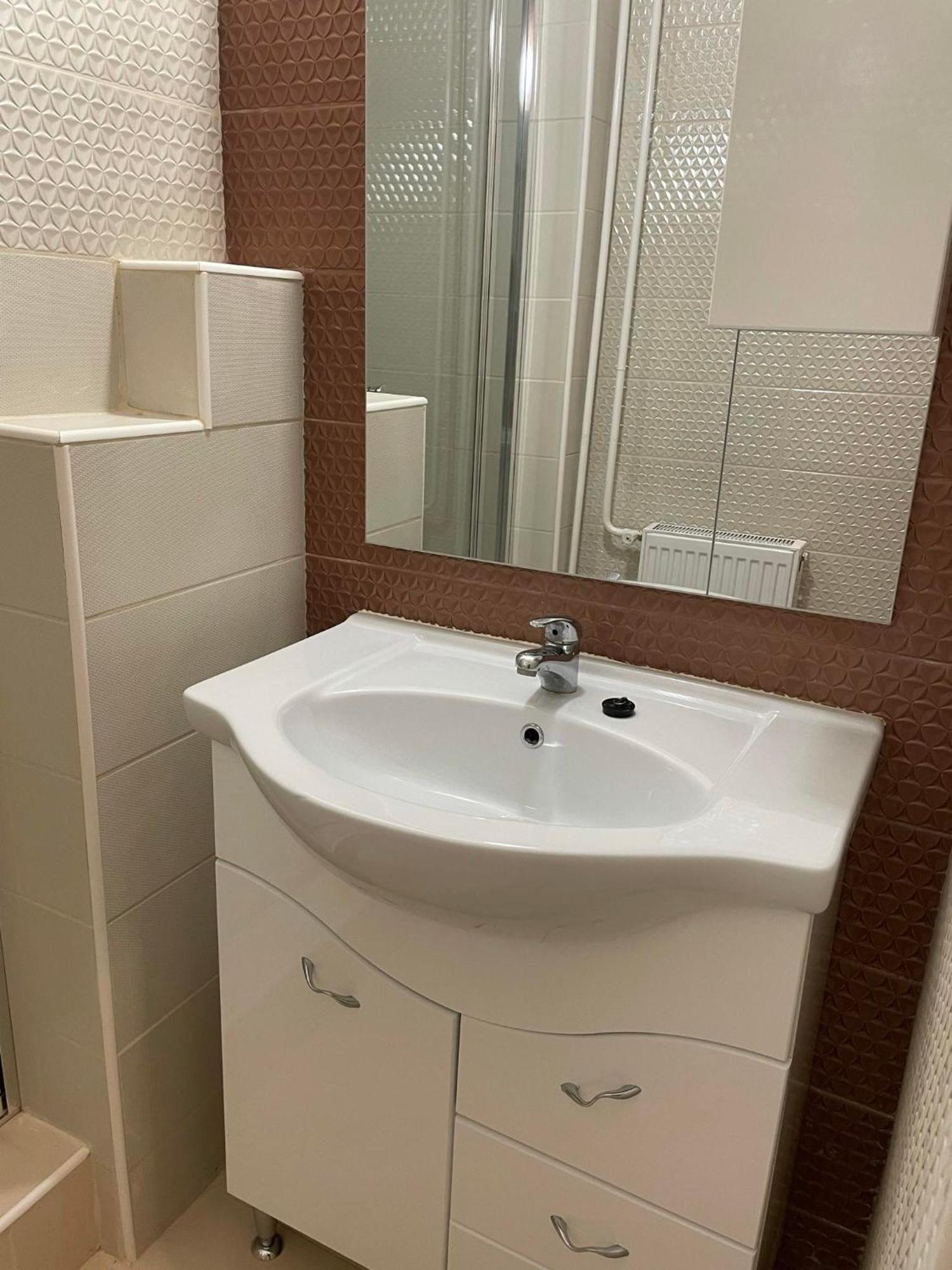 Adam Apartman Hajdúszoboszló Buitenkant foto