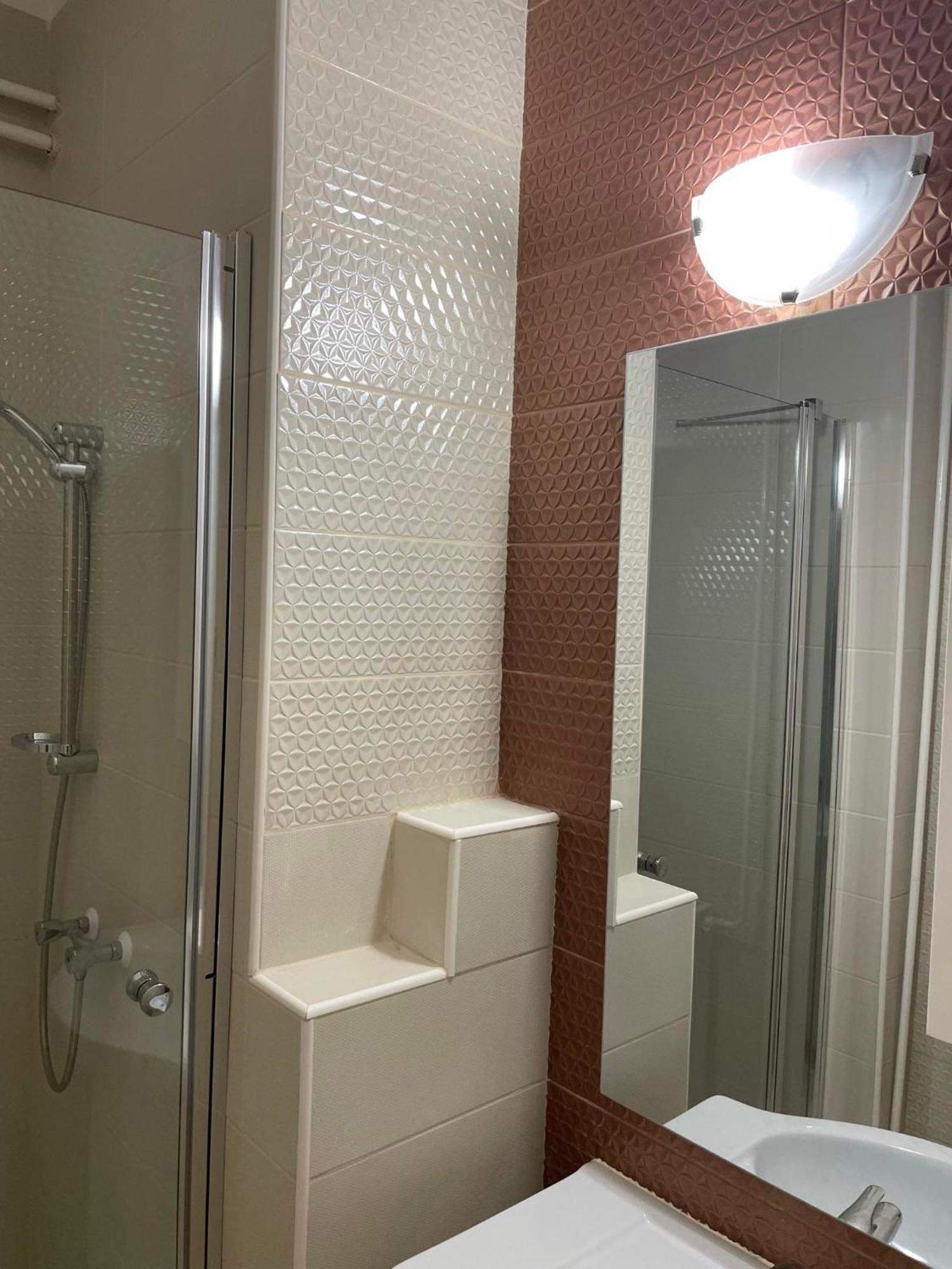 Adam Apartman Hajdúszoboszló Buitenkant foto