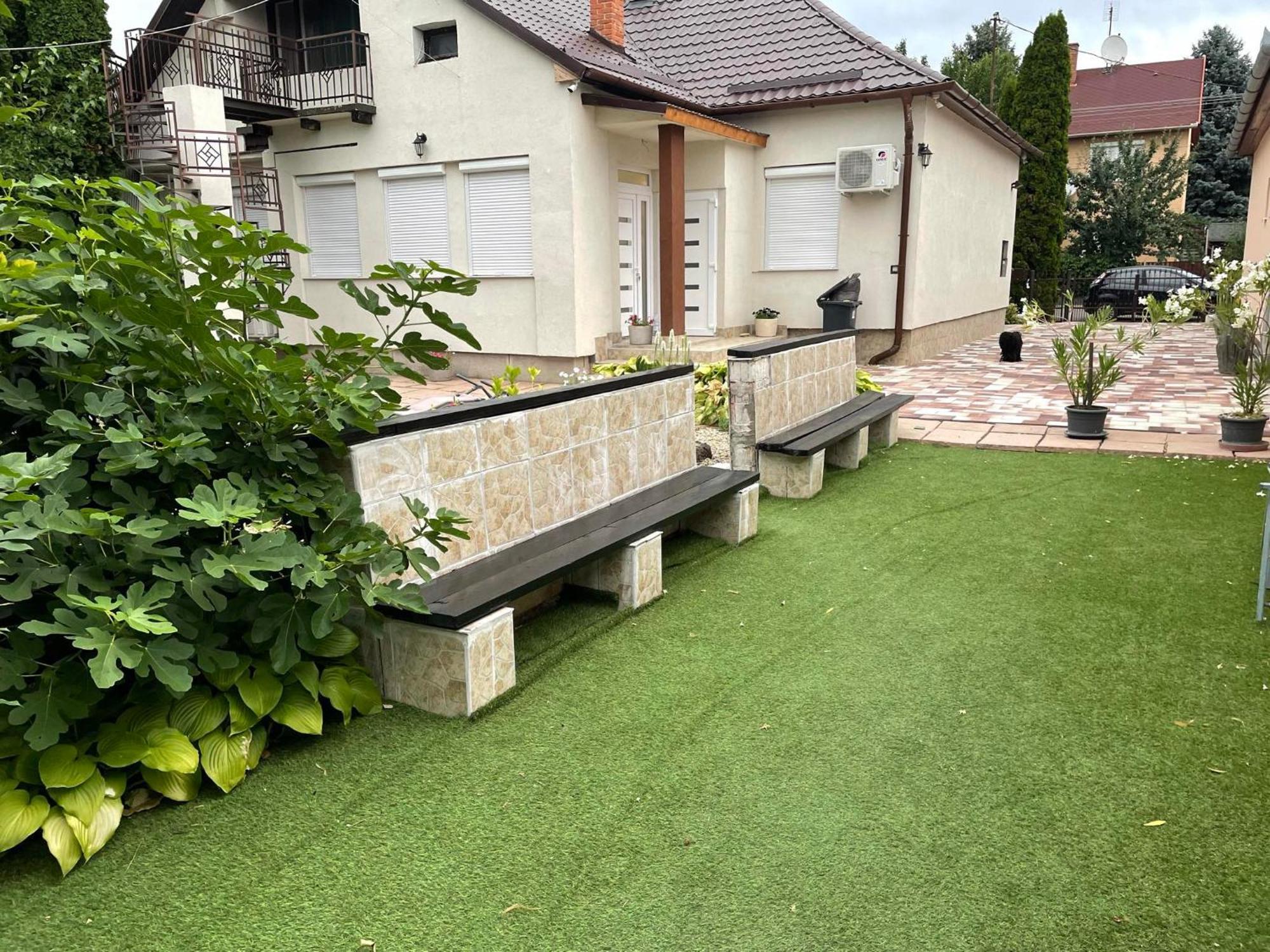 Adam Apartman Hajdúszoboszló Buitenkant foto